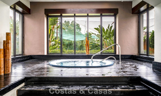 Instapklare, contemporaine luxevilla te koop aan de golfbaan op de New Golden Mile, Marbella - Estepona 785187 