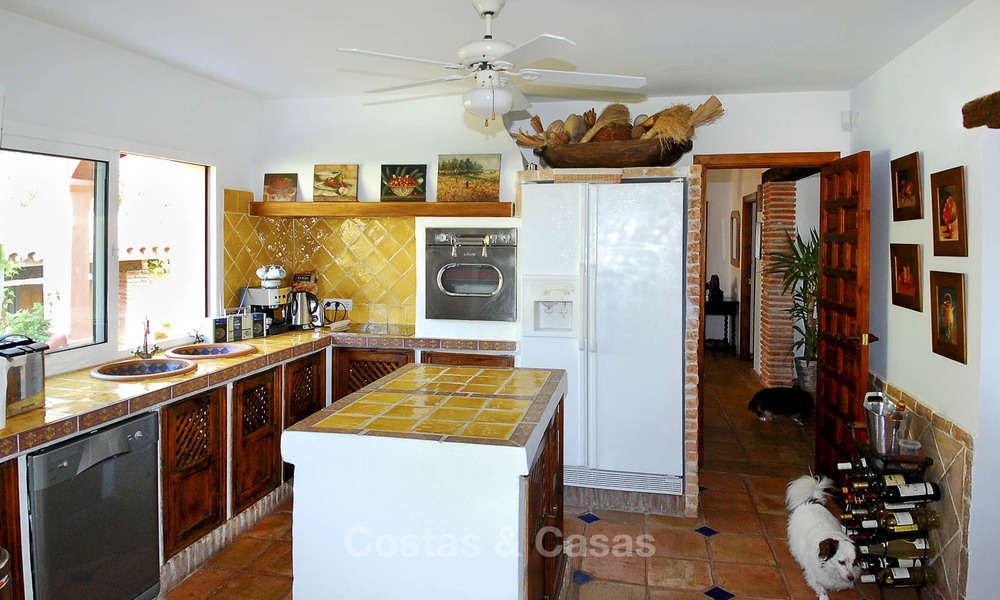 Villa te koop in Marbella east, Costa del Sol 11790