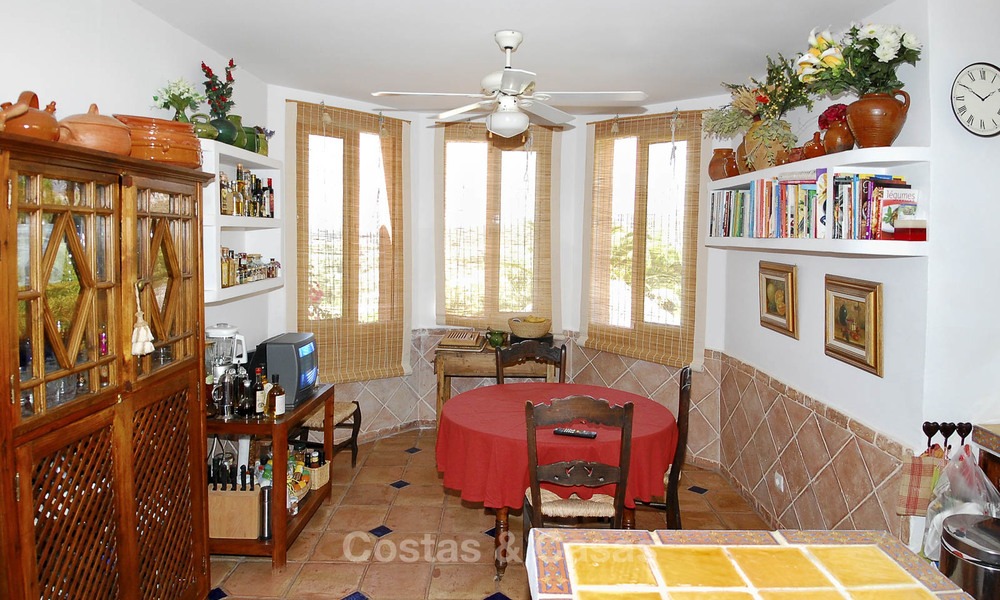 Villa te koop in Marbella east, Costa del Sol 11791