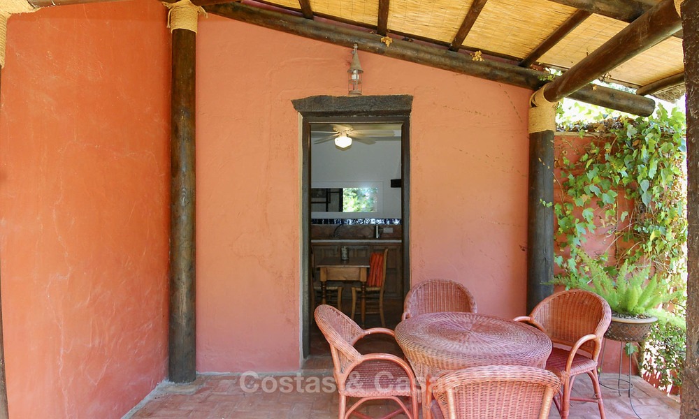 Villa te koop in Marbella east, Costa del Sol 11810