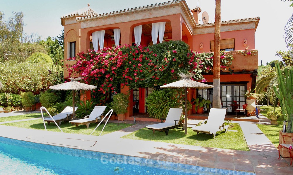 Villa te koop in Marbella east, Costa del Sol 11814