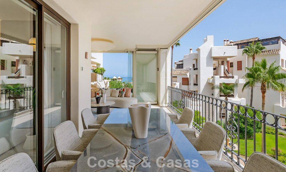 Luxe appartement met zeezicht te koop in een exclusief strandcomplex op de New Golden Mile tussen Marbella en Estepona 785212