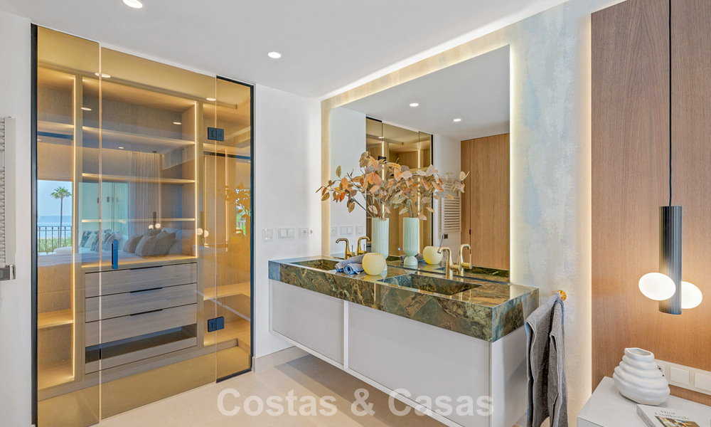 Luxe appartement met zeezicht te koop in een exclusief strandcomplex op de New Golden Mile tussen Marbella en Estepona 785240