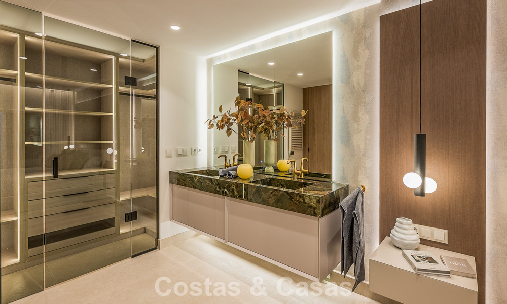 Luxe appartement met zeezicht te koop in een exclusief strandcomplex op de New Golden Mile tussen Marbella en Estepona 785245
