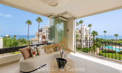 Luxe appartement met zeezicht te koop in een exclusief strandcomplex op de New Golden Mile tussen Marbella en Estepona 785247