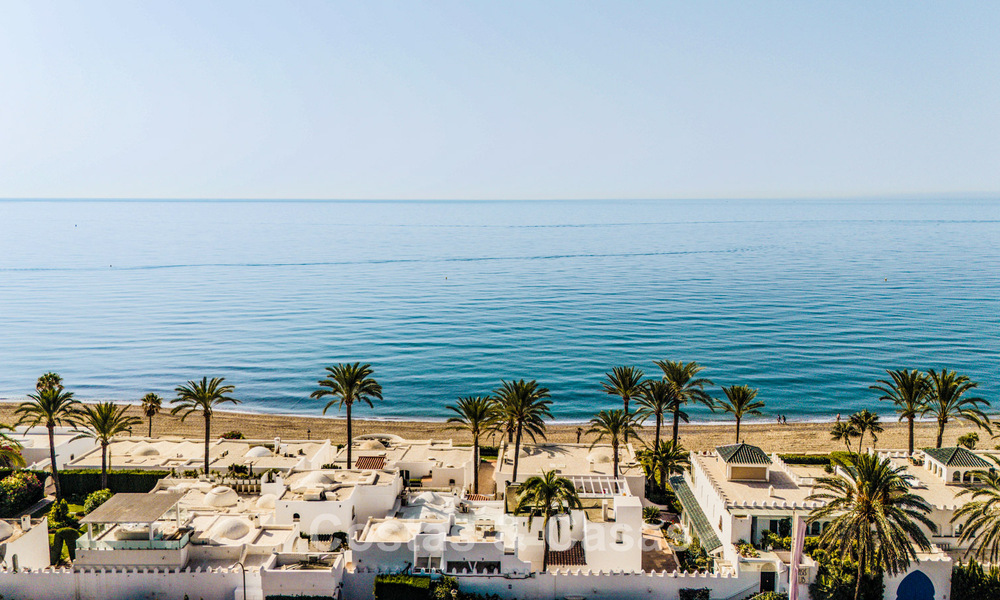 Luxueuze strandwoning met open zeezicht te koop, direct aan het strand op de prestigieuze Golden Mile van Marbella 785346