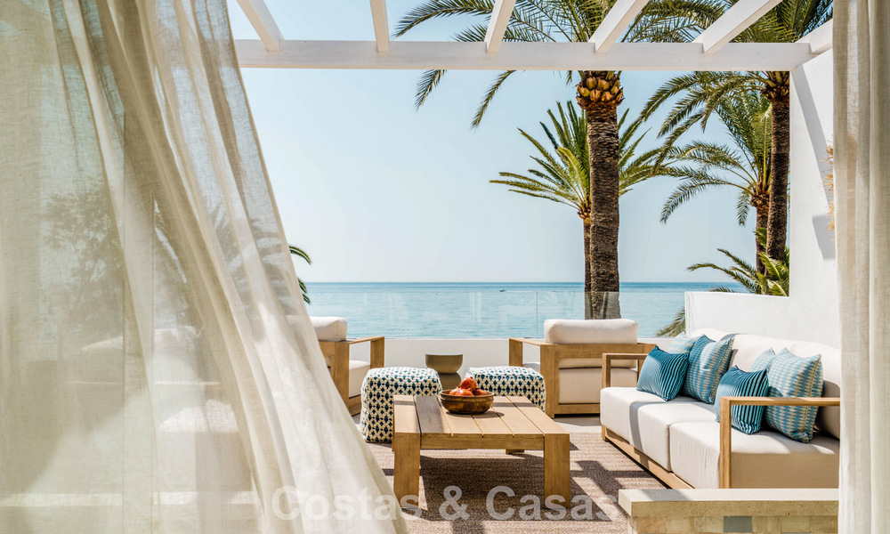 Luxueuze strandwoning met open zeezicht te koop, direct aan het strand op de prestigieuze Golden Mile van Marbella 785348