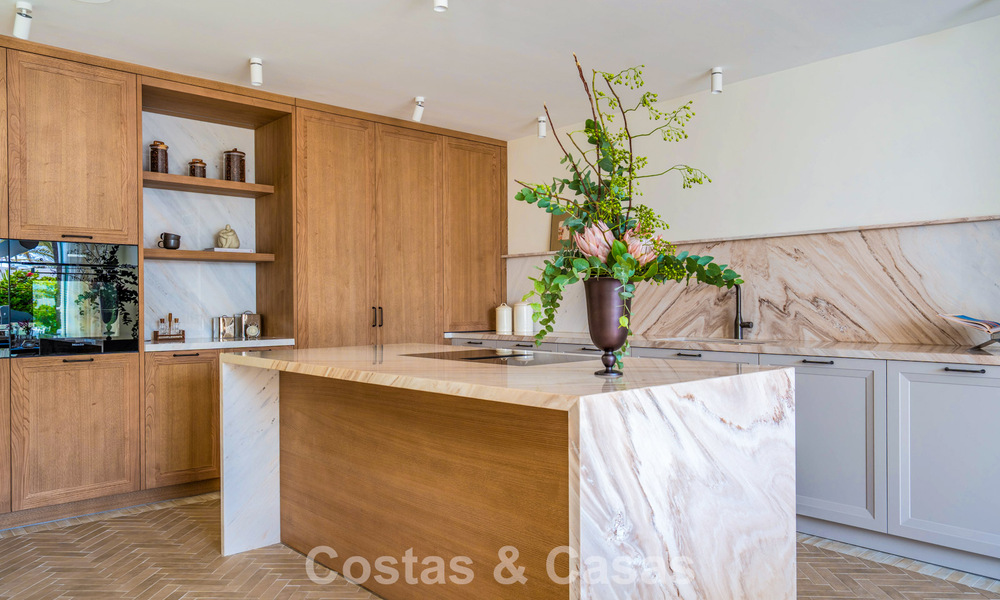 Luxueuze strandwoning met open zeezicht te koop, direct aan het strand op de prestigieuze Golden Mile van Marbella 785357