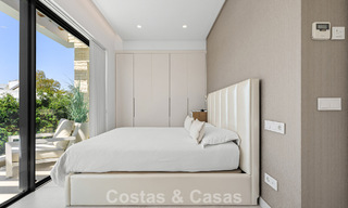 Modernistische villa te koop in een private community omgeven door groen, op de New Golden Mile tussen Marbella en Estepona 785378 