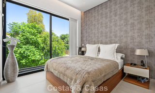 Modernistische villa te koop in een private community omgeven door groen, op de New Golden Mile tussen Marbella en Estepona 785380 