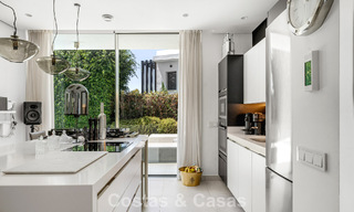 Modernistische villa te koop in een private community omgeven door groen, op de New Golden Mile tussen Marbella en Estepona 785390 