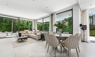 Modernistische villa te koop in een private community omgeven door groen, op de New Golden Mile tussen Marbella en Estepona 785394 