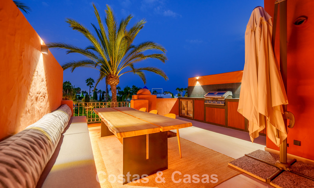 Prestigieus townhouse te koop in een exclusief wooncomplex op de Golden Mile van Marbella 785401