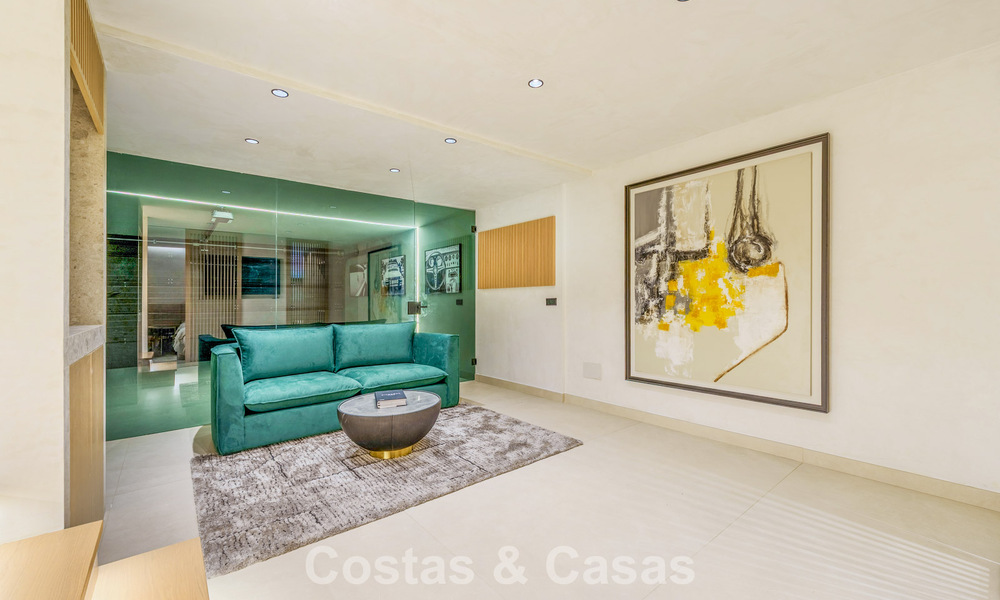 Prestigieus townhouse te koop in een exclusief wooncomplex op de Golden Mile van Marbella 785408