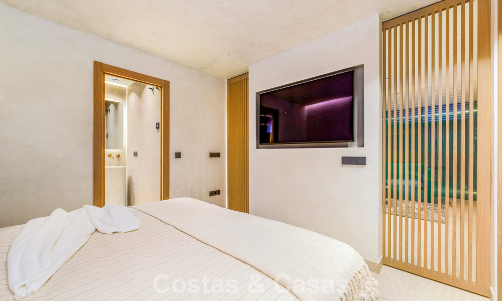 Prestigieus townhouse te koop in een exclusief wooncomplex op de Golden Mile van Marbella 785411