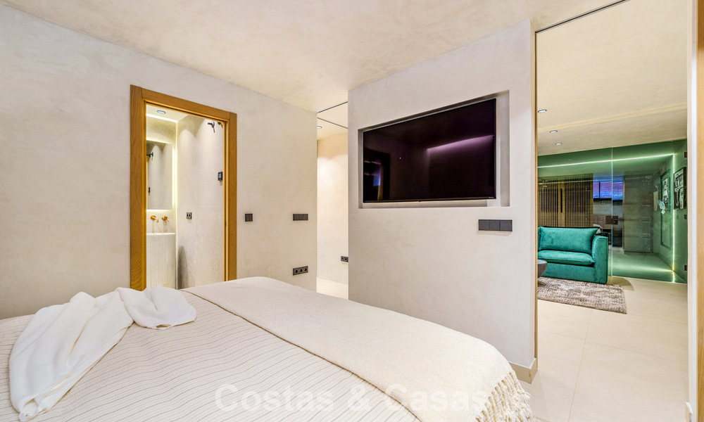 Prestigieus townhouse te koop in een exclusief wooncomplex op de Golden Mile van Marbella 785412