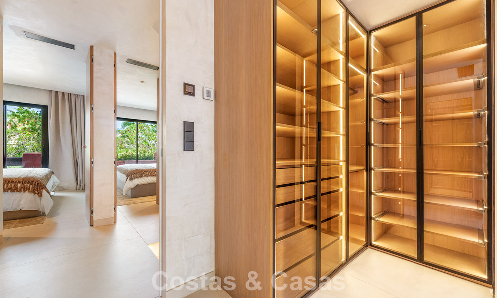 Prestigieus townhouse te koop in een exclusief wooncomplex op de Golden Mile van Marbella 785417