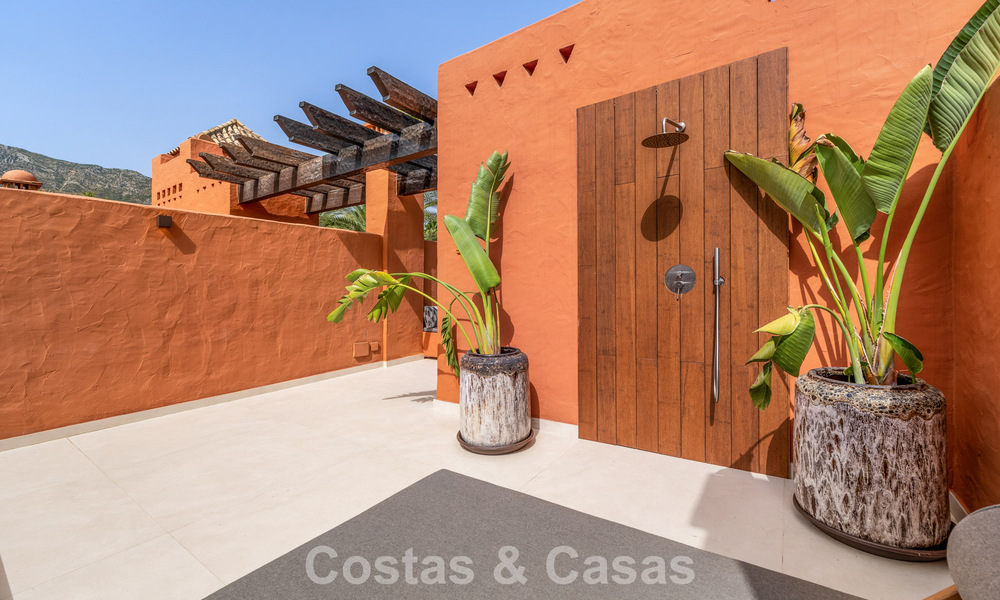 Prestigieus townhouse te koop in een exclusief wooncomplex op de Golden Mile van Marbella 785431