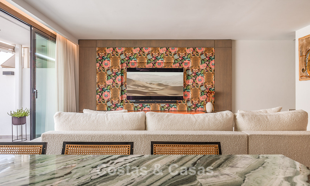 Eigentijds luxe penthouse met ruim dakterras te koop dicht bij alle voorzieningen en het centrum van San Pedro, Marbella 785489