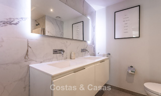 Eigentijds luxe penthouse met ruim dakterras te koop dicht bij alle voorzieningen en het centrum van San Pedro, Marbella 785498 