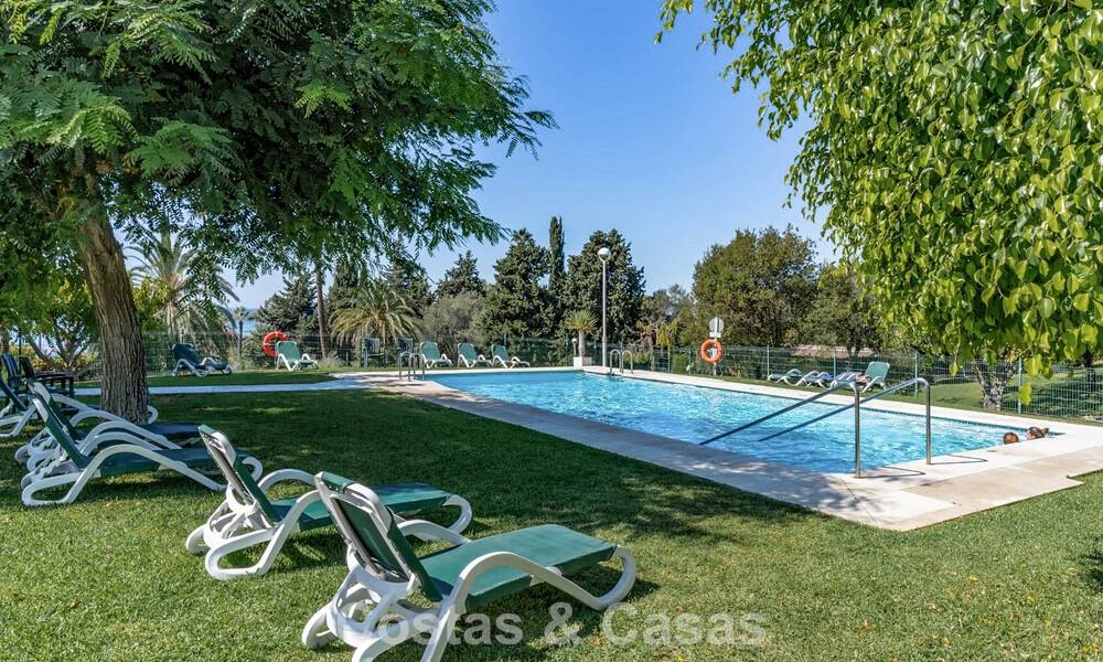 Eigentijds gerenoveerd 3-slaapkamer appartement met open zeezicht te koop aan de oostkant van Marbella centrum 785523