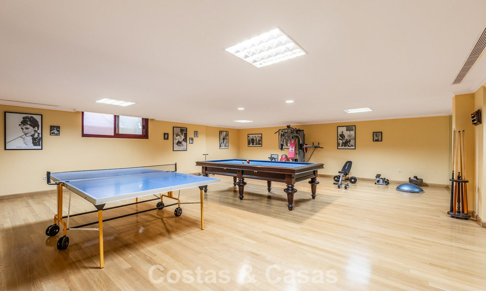 Royale, Spaanse luxevilla te koop in een afgeschermde villawijk aan Marbella’s Golden Mile 785676