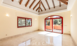 Royale, Spaanse luxevilla te koop in een afgeschermde villawijk aan Marbella’s Golden Mile 785686 