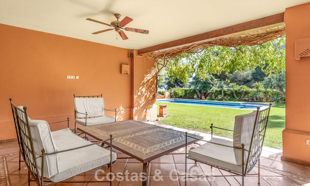 Royale, Spaanse luxevilla te koop in een afgeschermde villawijk aan Marbella’s Golden Mile 785690