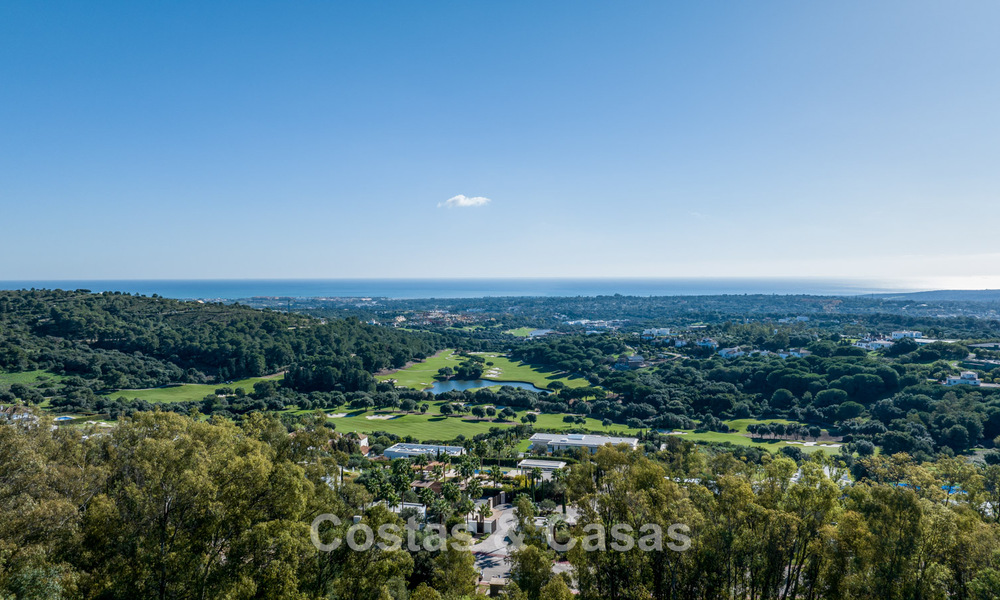 Nieuwe, high-end luxevilla te koop met zeezicht in een gated en permanent bewaakte villawijk van Sotogrande, Costa del Sol 785644