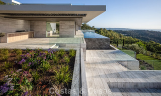 Nieuwe, high-end luxevilla te koop met zeezicht in een gated en permanent bewaakte villawijk van Sotogrande, Costa del Sol 785649 