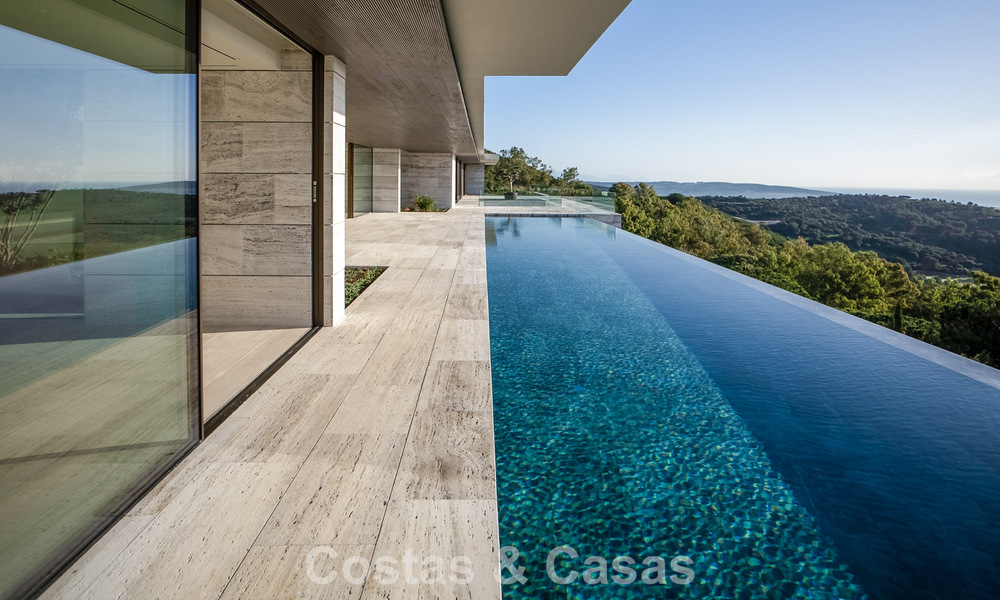 Nieuwe, high-end luxevilla te koop met zeezicht in een gated en permanent bewaakte villawijk van Sotogrande, Costa del Sol 785650