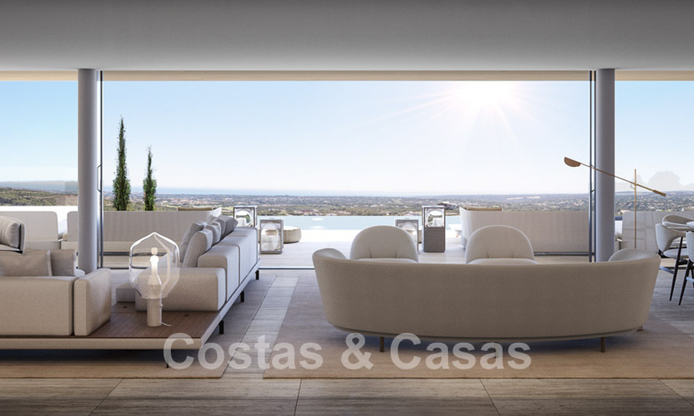 Nieuwe, high-end luxevilla te koop met zeezicht in een gated en permanent bewaakte villawijk van Sotogrande, Costa del Sol 785711