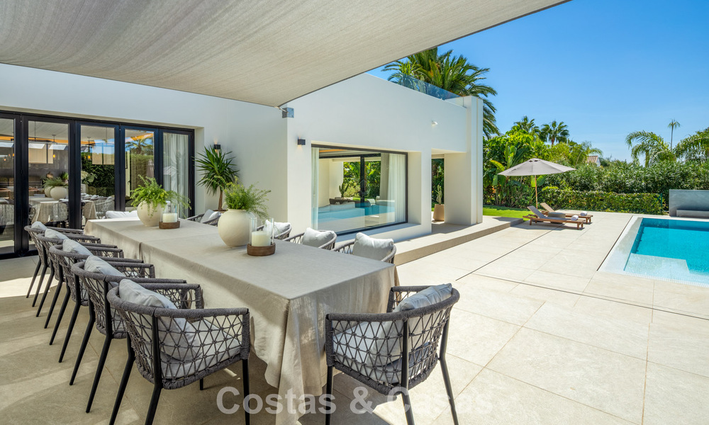 Schitterende eerstelijnsgolf luxevilla te koop in het hart van Nueva Andalucia, Marbella 785621