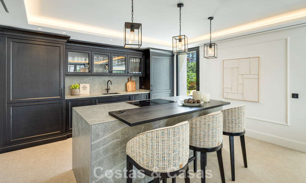 Schitterende eerstelijnsgolf luxevilla te koop in het hart van Nueva Andalucia, Marbella 785623