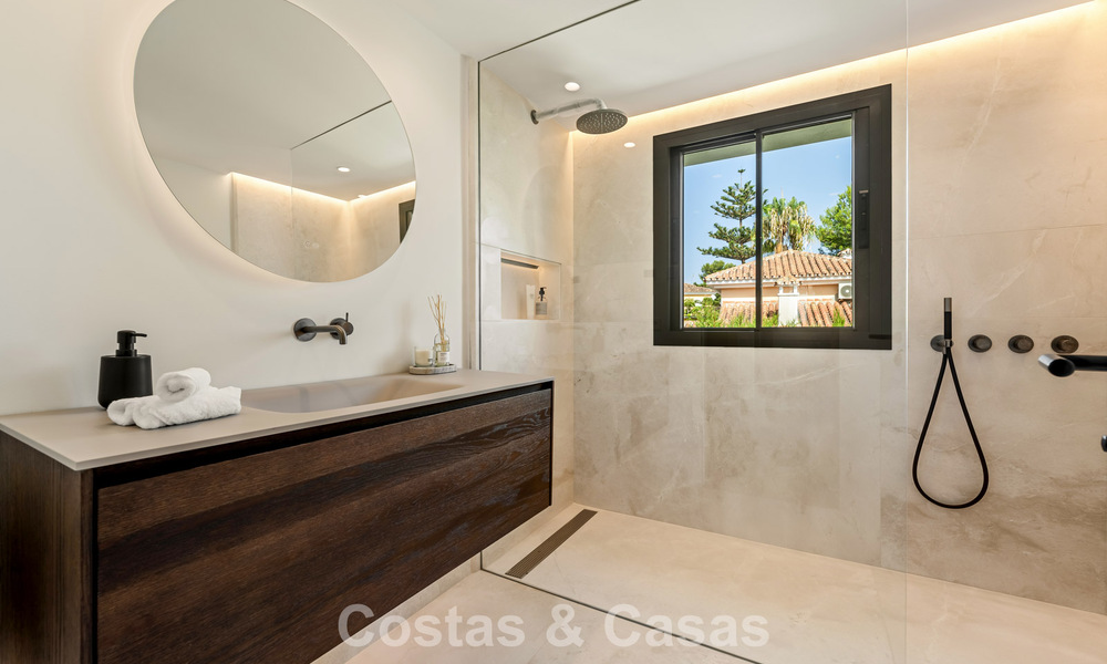 Royale luxevilla met moderne mediterrane architectuur te koop op Marbella’s Golden Mile 785557