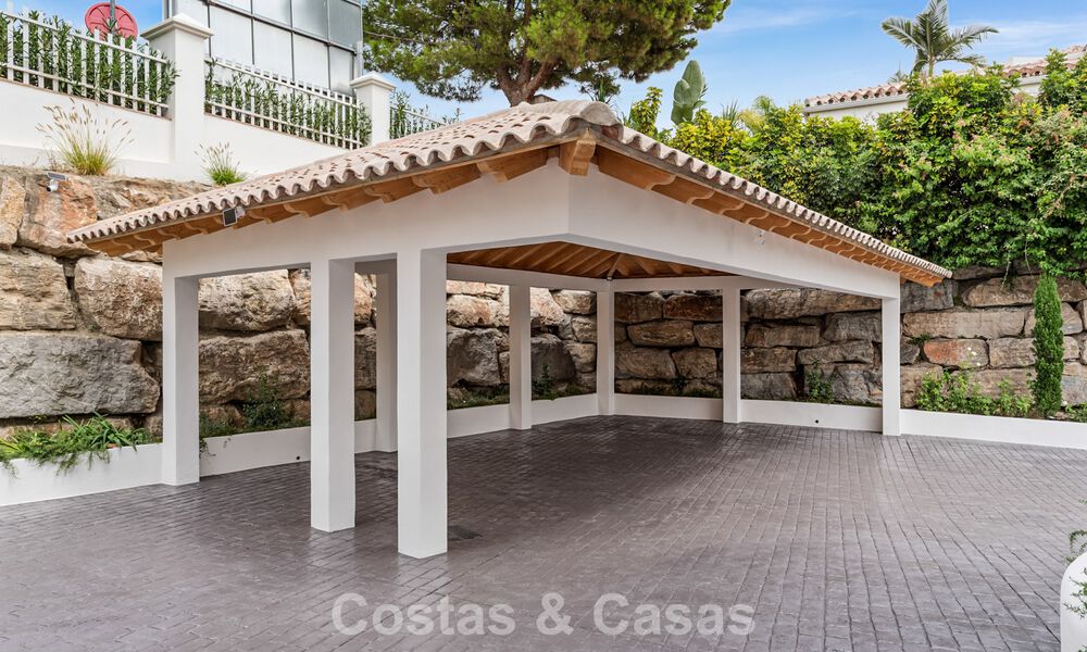 Moderne Spaanse luxevilla te koop op de tweede lijn van een golfbaan in een bevoorrechte villawijk, Benahavis - Marbella 785738