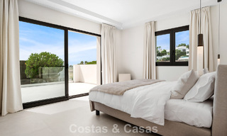 Moderne Spaanse luxevilla te koop op de tweede lijn van een golfbaan in een bevoorrechte villawijk, Benahavis - Marbella 785740 