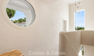 Moderne Spaanse luxevilla te koop op de tweede lijn van een golfbaan in een bevoorrechte villawijk, Benahavis - Marbella 785744 