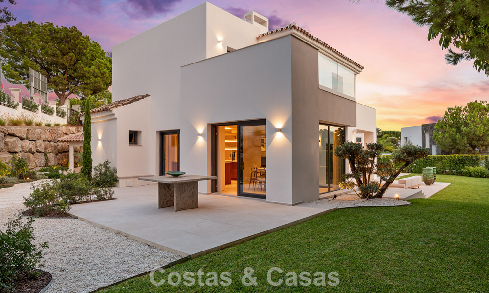 Moderne Spaanse luxevilla te koop op de tweede lijn van een golfbaan in een bevoorrechte villawijk, Benahavis - Marbella 785763