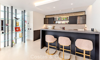 Majestueus meesterwerk te koop in een strakke, moderne stijl in een beveiligde villawijk van Sotogrande, Costa del Sol 786238 