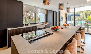Majestueus meesterwerk te koop in een strakke, moderne stijl in een beveiligde villawijk van Sotogrande, Costa del Sol 786239 