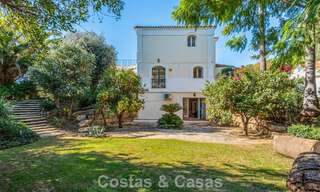 Uitmuntende luxevilla te koop in een tijdloze Andalusische architectuur, met zeezicht in Benahavis - Marbella 786048 