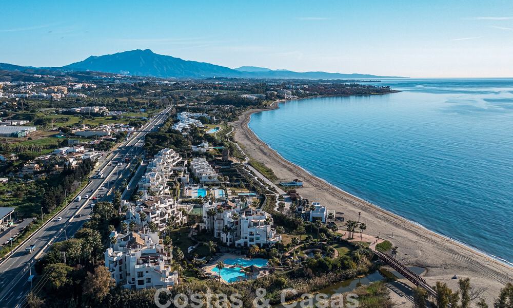 Instapklaar, luxe appartement te koop aan het strand op de New Golden Mile tussen Marbella en Estepona 785942