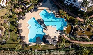 Instapklaar, luxe appartement te koop aan het strand op de New Golden Mile tussen Marbella en Estepona 785944 