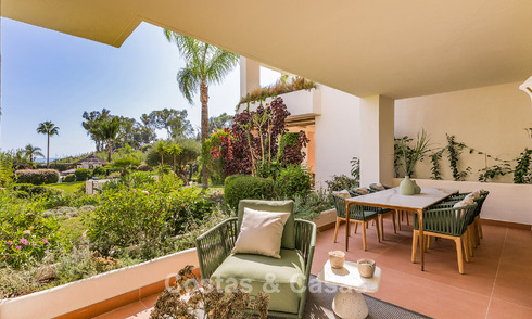 Instapklaar, luxe appartement te koop aan het strand op de New Golden Mile tussen Marbella en Estepona 785959