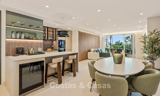 Instapklaar, luxe appartement te koop aan het strand op de New Golden Mile tussen Marbella en Estepona 785962 