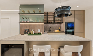 Instapklaar, luxe appartement te koop aan het strand op de New Golden Mile tussen Marbella en Estepona 785964 