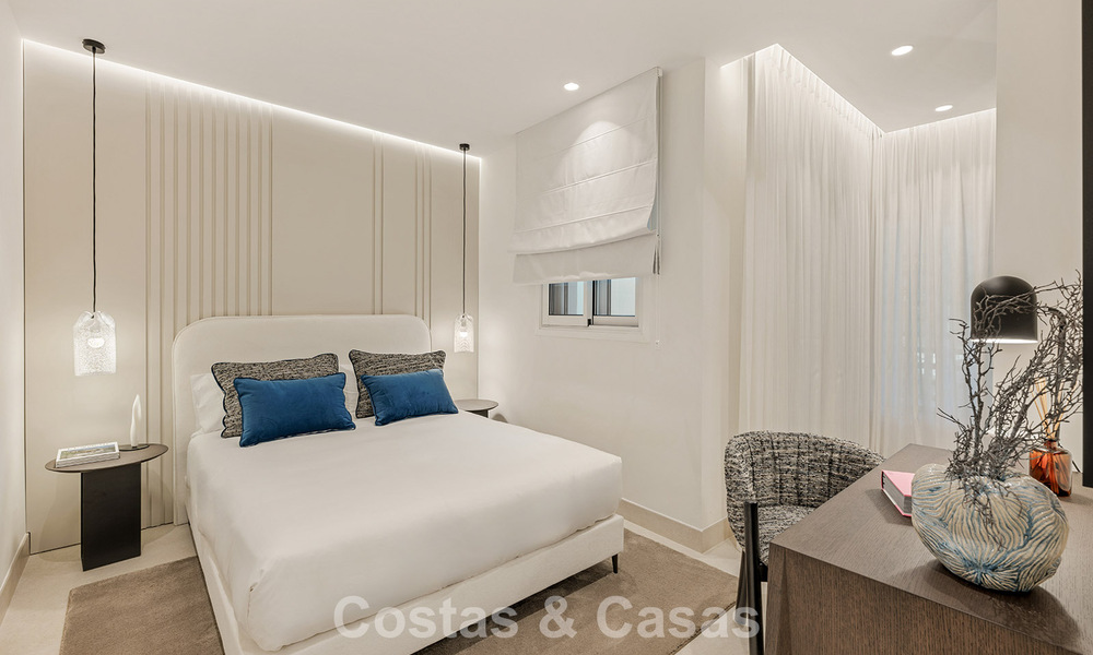 Instapklaar, luxe appartement te koop aan het strand op de New Golden Mile tussen Marbella en Estepona 785965