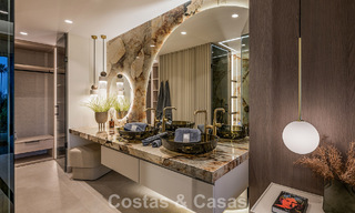 Instapklaar, luxe appartement te koop aan het strand op de New Golden Mile tussen Marbella en Estepona 785972 