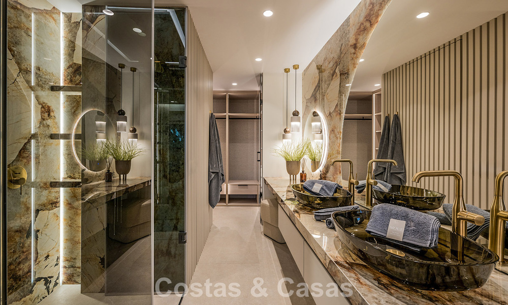 Instapklaar, luxe appartement te koop aan het strand op de New Golden Mile tussen Marbella en Estepona 785974